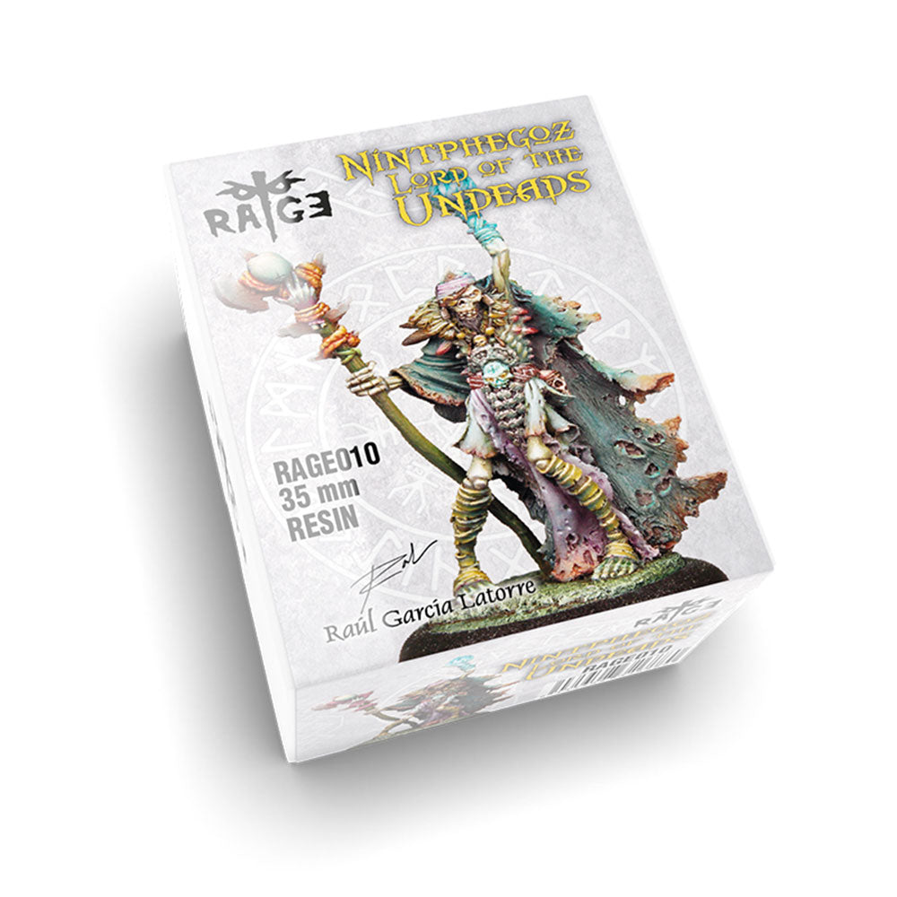 AK Interactive Fantasia Latorre Figure (35mm)